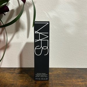 NARS Natural Radiant Foundation Light 0 Siberia